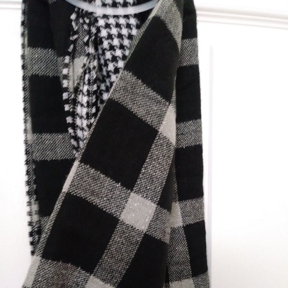 Black and White Hounds Tooth and Plaid Scarf